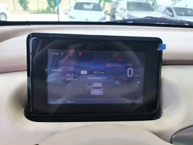 Wuling Hongguang Mini EV — Фото автомобиля 11