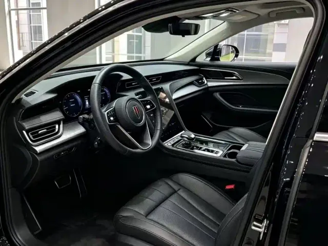Hongqi H5 — Фото автомобиля 4