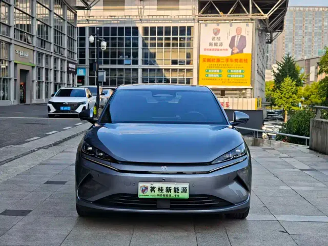 BYD Qin L — Фото автомобиля 2