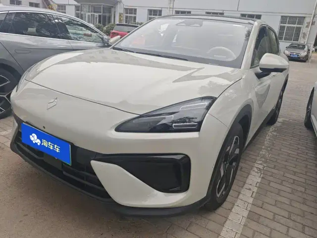 Baojun Baojun Yunhai 2024 140km Plug-in Hybrid — Фото автомобиля 2