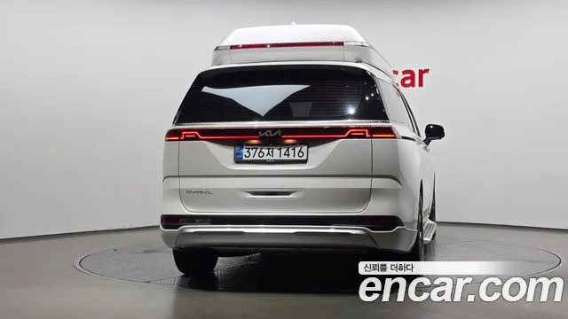 Kia Carnival 4th Gen — Фото автомобиля 4