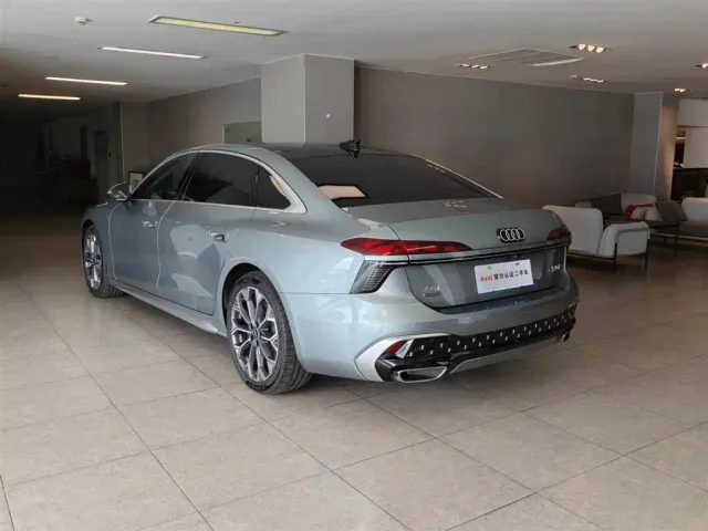 Audi A6L — Фото автомобиля 4