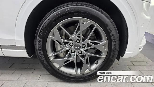 Genesis GV70 — Фото автомобиля 6