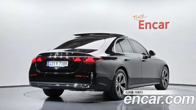 Mercedes-Benz E-Class W214 — Фото автомобиля 2