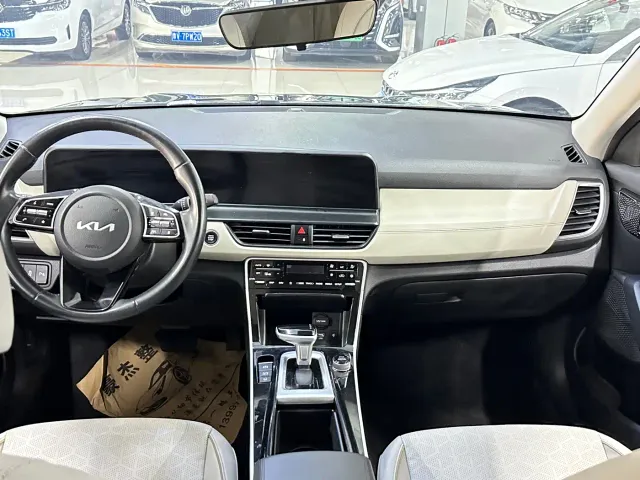 Kia Seltos — Фото автомобиля 6