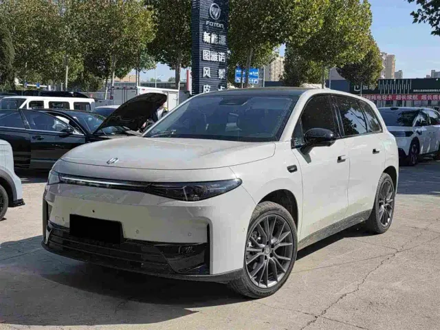 Фотография автомобиля — Leapmotor C10