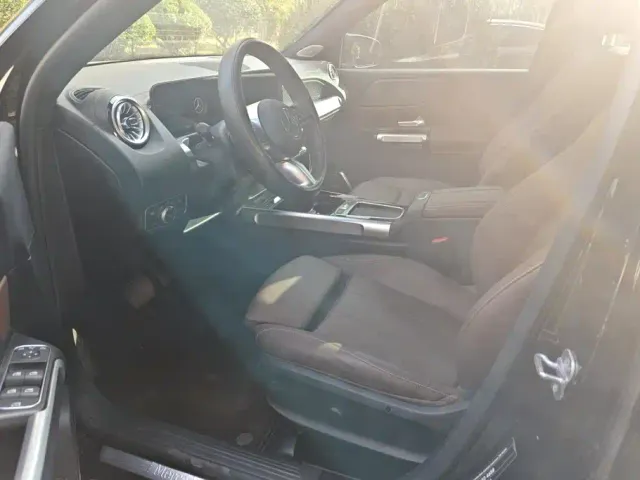 Mercedes-Benz GLB-Class — Фото автомобиля 9