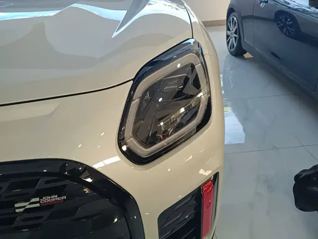 MINI JCW COUNTRYMAN — Фото автомобиля 23