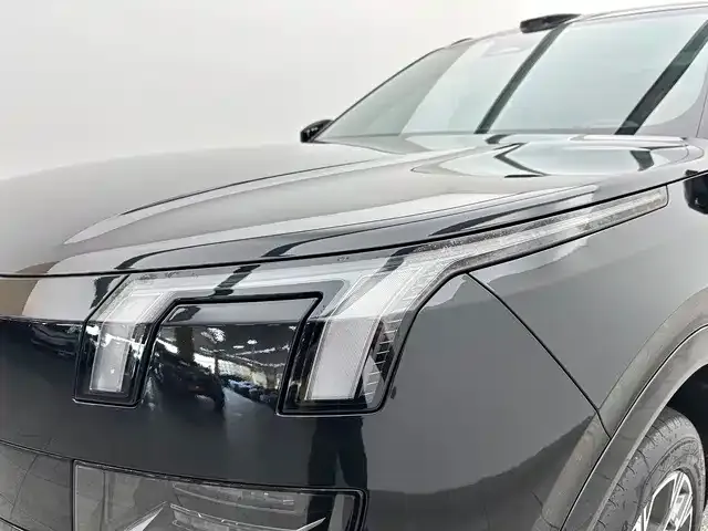 Lynk & Co 900 — Фото автомобиля 18