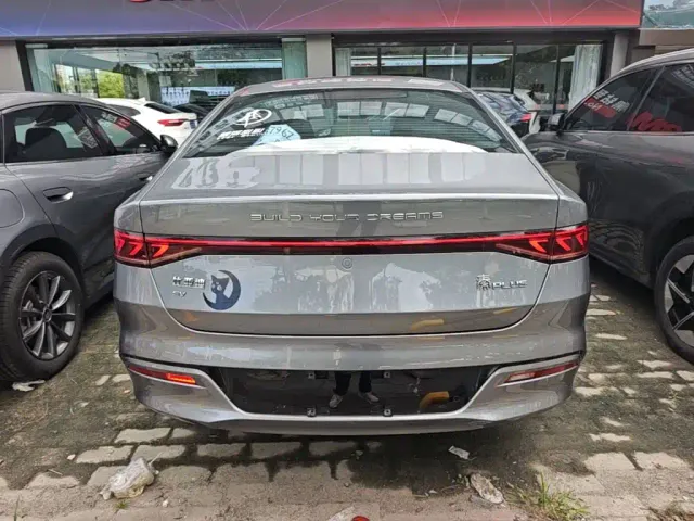 BYD Qin PLUS — Фото автомобиля 5