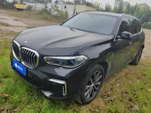 Фотография автомобиля — BMW X5