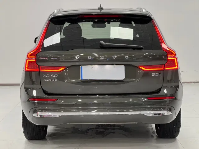Volvo XC60 — Фото автомобиля 14