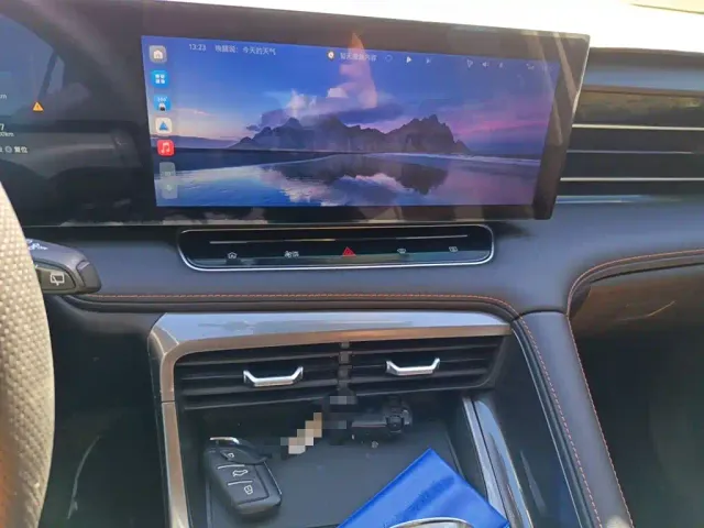 Roewe RX5 — Фото автомобиля 9
