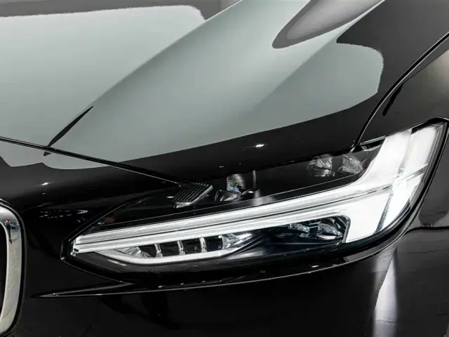 Volvo S90 — Фото автомобиля 4