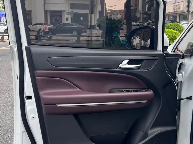 GAC Trumpchi M6 — Фото автомобиля 14