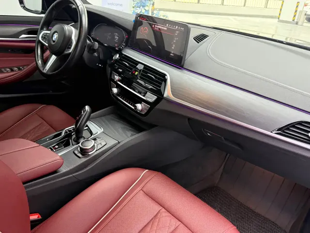 BMW 5 Series — Фото автомобиля 8