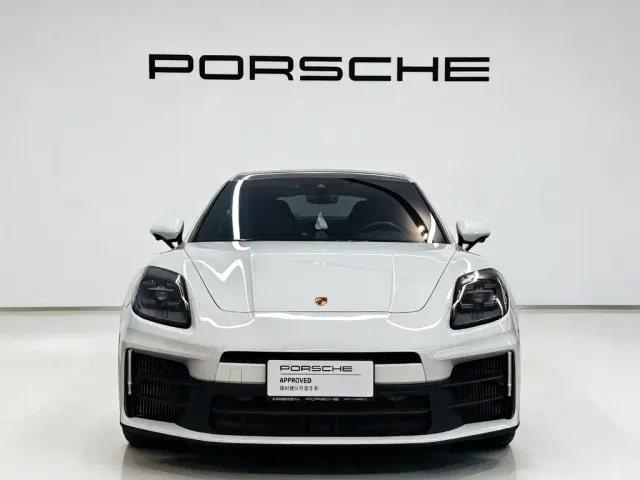 Porsche Panamera — Фото автомобиля 2