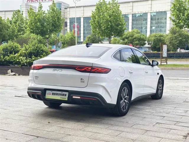 BYD Qin L — Фото автомобиля 7