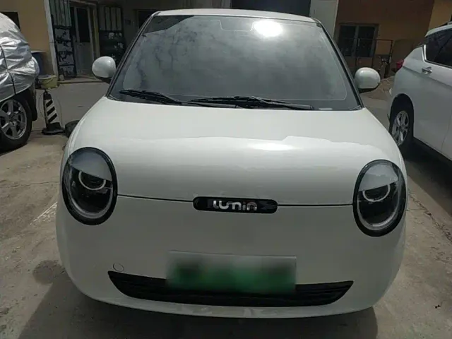 Changan Lumin — Фото автомобиля 2