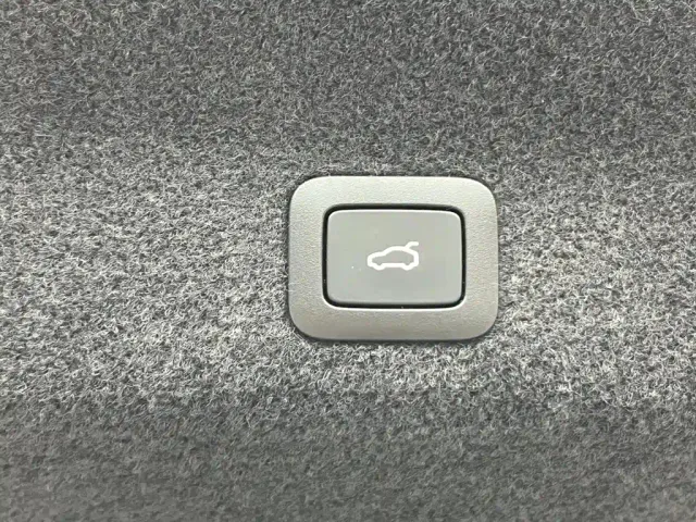 Xiaomi SU7 — Фото автомобиля 12