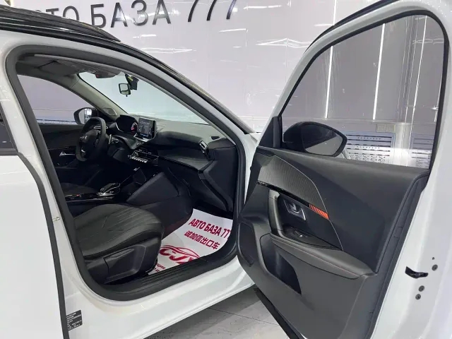Peugeot 2008 — Фото автомобиля 8