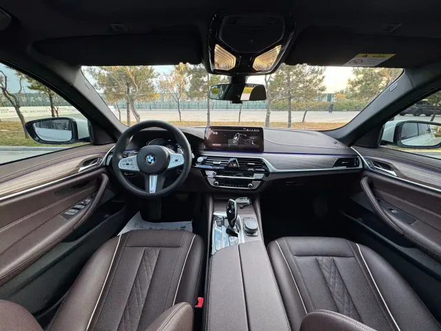 BMW 5 Series — Фото автомобиля 6