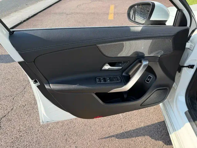 Mercedes-Benz A-Class — Фото автомобиля 6