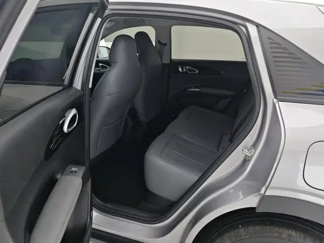 Geely Starry Wish — Фото автомобиля 11