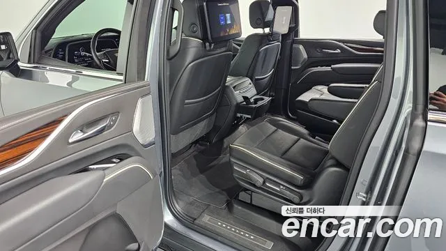 Cadillac Escalade Escalade 5 поколение — Фото автомобиля 12