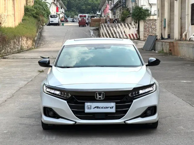 Honda Accord — Фото автомобиля 2