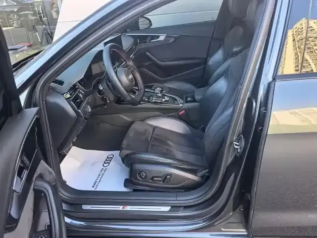 Audi Audi A4L 2022 45 TFSI quattro Premium Dynamic — Фото автомобиля 24