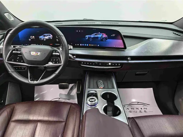 Cadillac XT5 — Фото автомобиля 11
