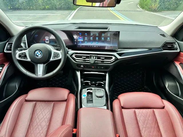 BMW i3 — Фото автомобиля 18