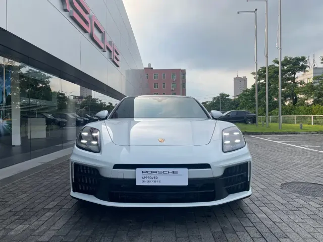 Porsche Panamera — Фото автомобиля 5