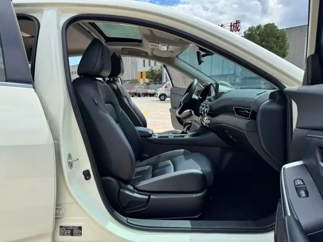 Nissan Sylphy — Фото автомобиля 29