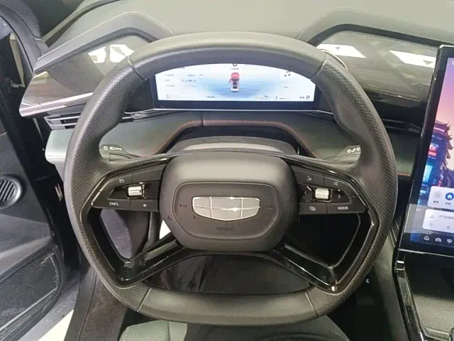 Geely Boyue — Фото автомобиля 10
