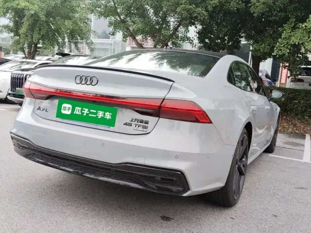 Audi A7L — Фото автомобиля 4