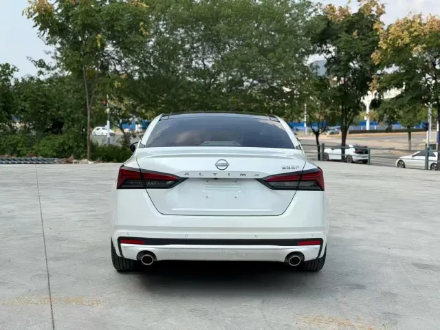 Nissan Teana — Фото автомобиля 5