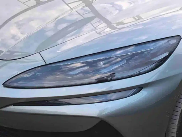 Denza Z9GT — Фото автомобиля 6