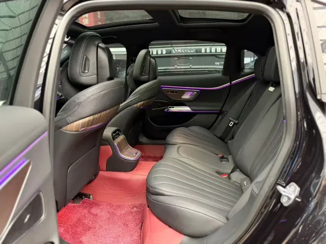 Mercedes-Benz E-Class — Фото автомобиля 5