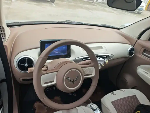 Wuling Hongguang Mini EV — Фото автомобиля 9