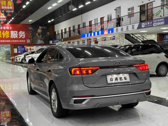 Ford Mondeo — Фото автомобиля 3