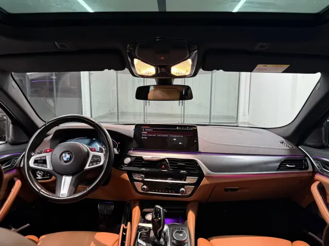 BMW 5 Series — Фото автомобиля 11