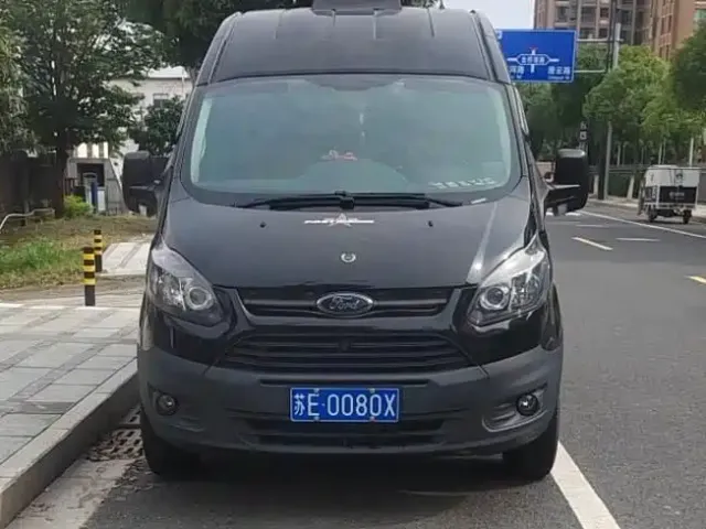 Ford Transit — Фото автомобиля 12