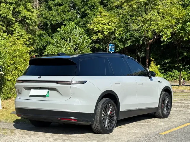 Nio ES8 — Фото автомобиля 7