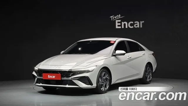 Фотография автомобиля — Hyundai Avante CN7