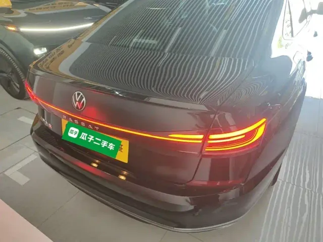 Volkswagen Passat — Фото автомобиля 5