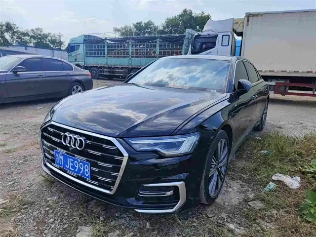 Фотография автомобиля — Audi A6L