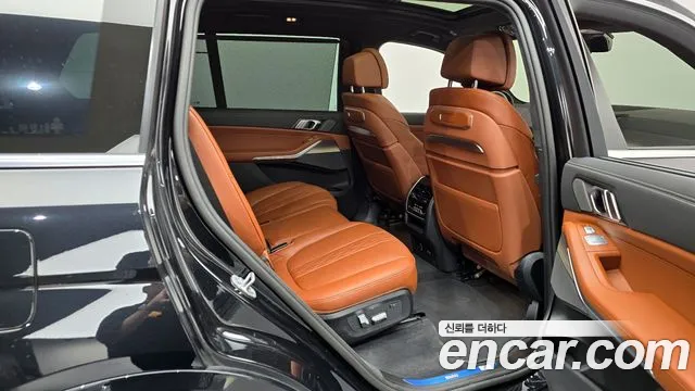 BMW X7 — Фото автомобиля 11