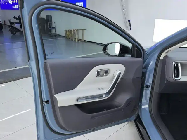 Leapmotor B01 — Фото автомобиля 7